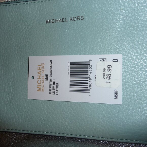 Michael Kors Turquoise/Robin Blue Reversible Purse Handbag (Hobo Style) w/Clutch - Picture 8 of 9